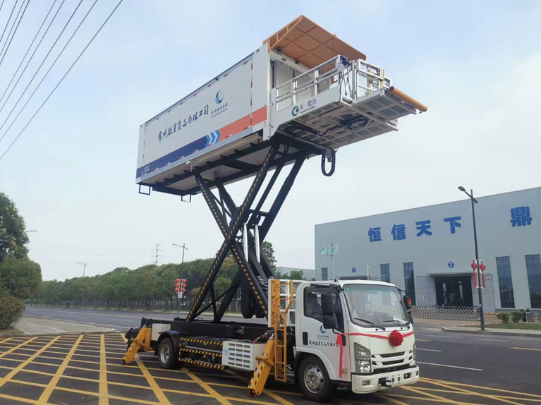 electric catering vehicle سيارة تقديم الطعام الكهربائية