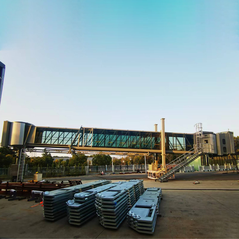 Airport Passenger Boarding Bridges جسور صعود الركاب بالمطار