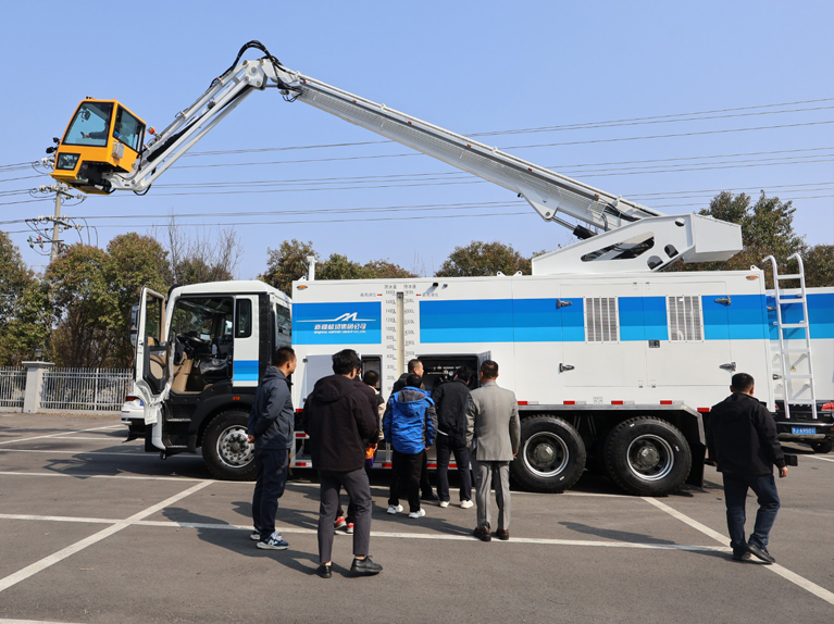 JSTY9600I Aircraft Deicing Vehicle مركبة إزالة الجليد للطائرات JSTY9600I