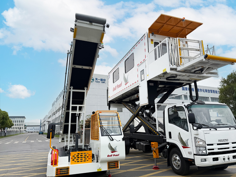 Airport Self-Propelled Conveyor Belt Loader المطار ذاتية الدفع الحزام الناقل