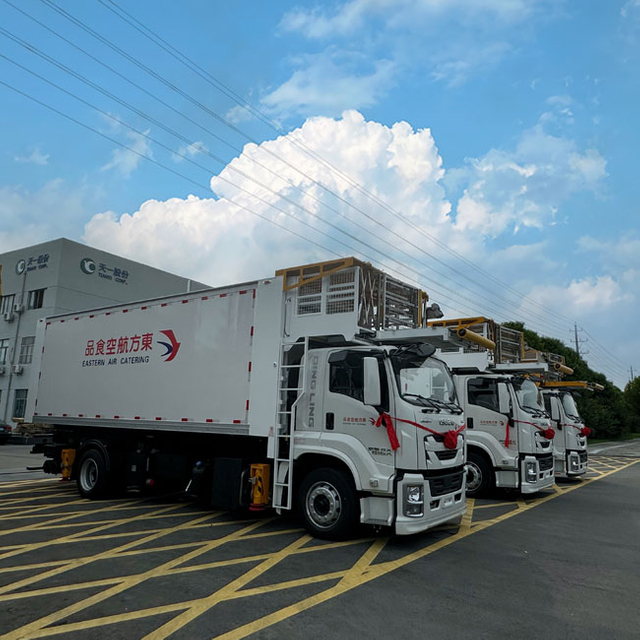شاحنة تقديم الطعام التلقائية Isuzu
