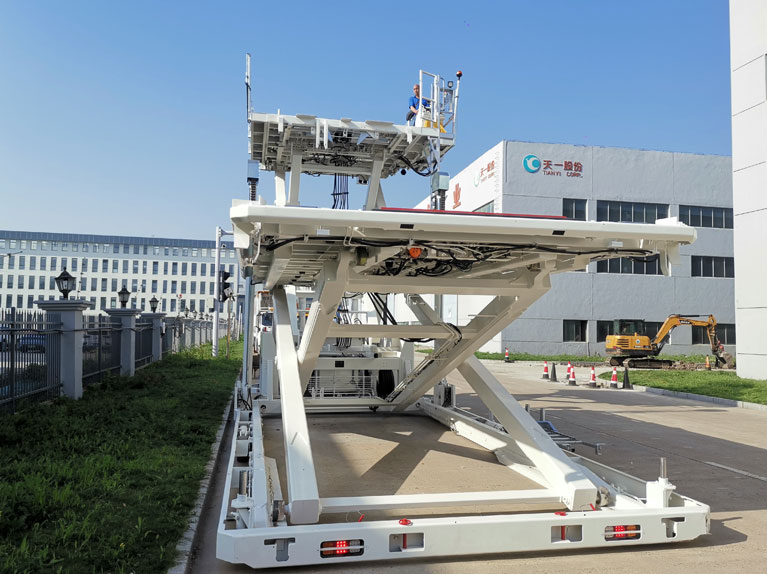 Typtl - 14 T Container Cargo Loader (Diesel)