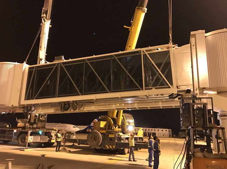 جسر صعود الركاب