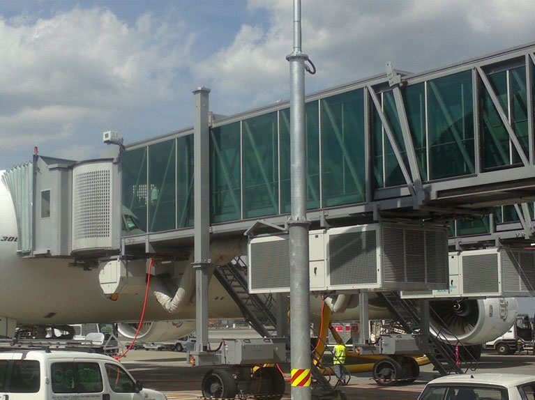 جسر صعود الركاب