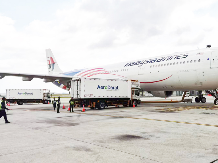 مركبة تقديم الطعام الوطنية للديزل