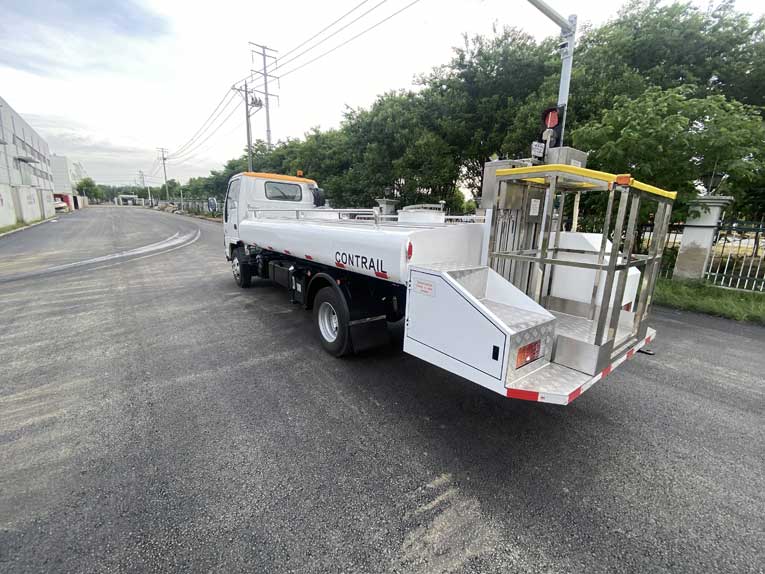 شاحنة خدمة المياه المحمولة Isuzu