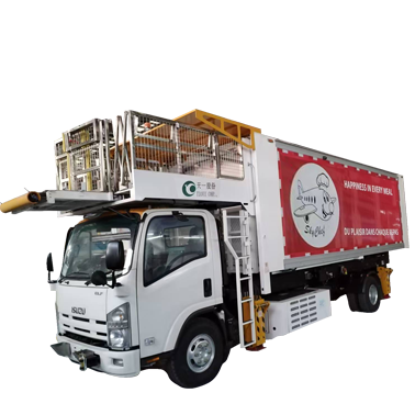 شاحنة الطعام الصغيرة في المطار